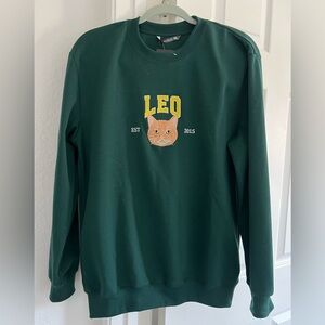 Embroidered Leo Cat Crewneck sweatshirt hunter green